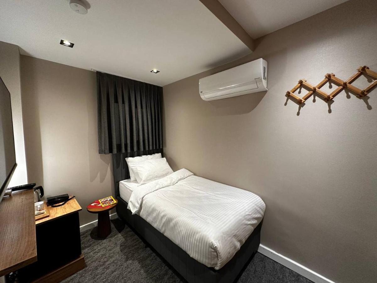Rexee Hotel อิสตันบูล ภายนอก รูปภาพ